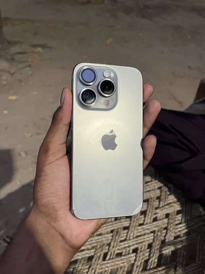 Apple iPhone 15 Pro, Factory Unlock