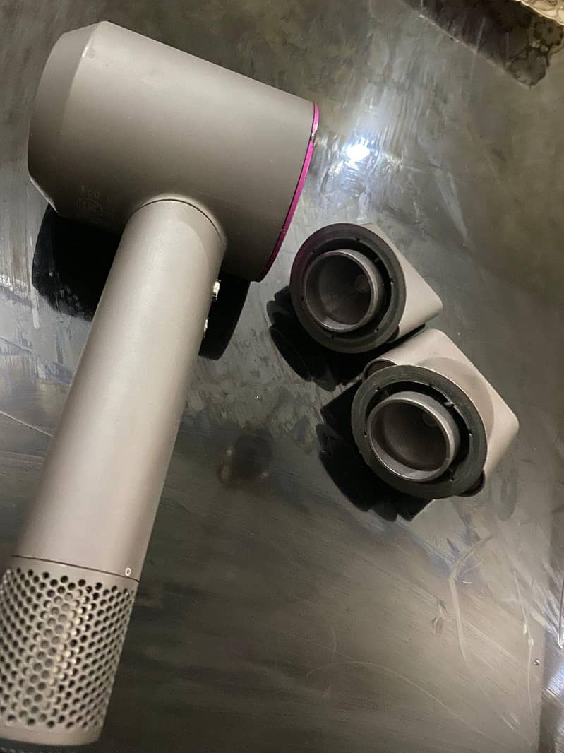 Dyson 3
