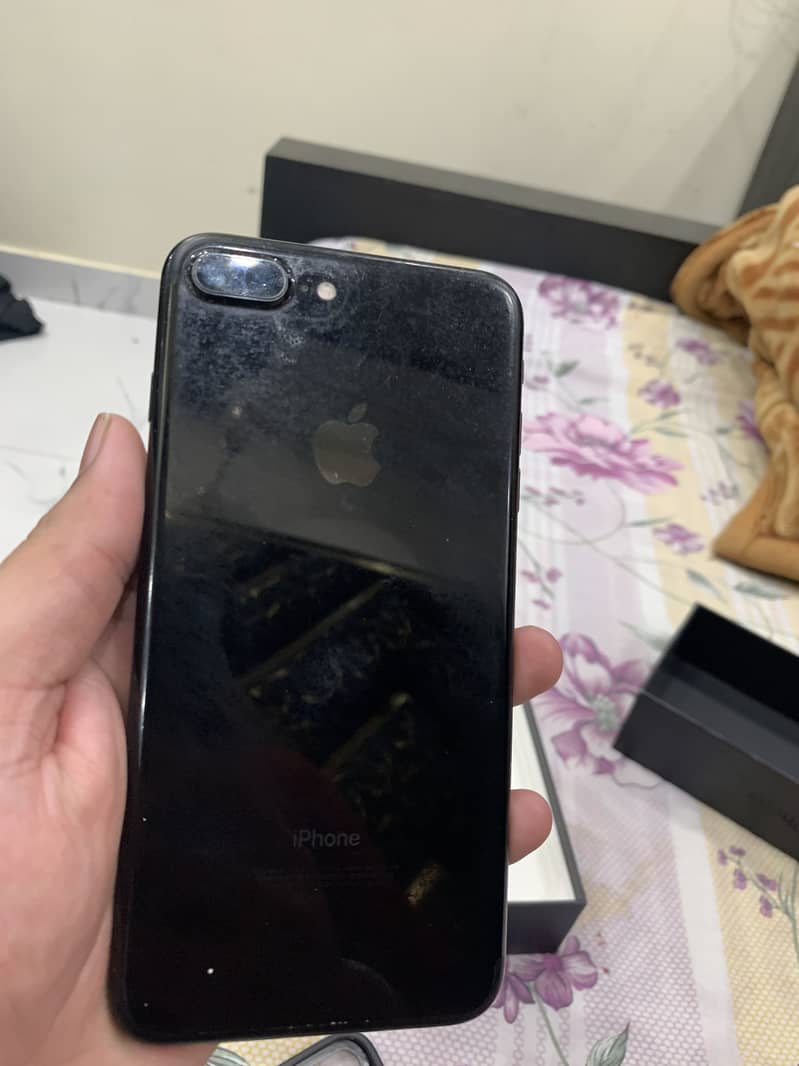 Apple iPhone 7 Plus 3