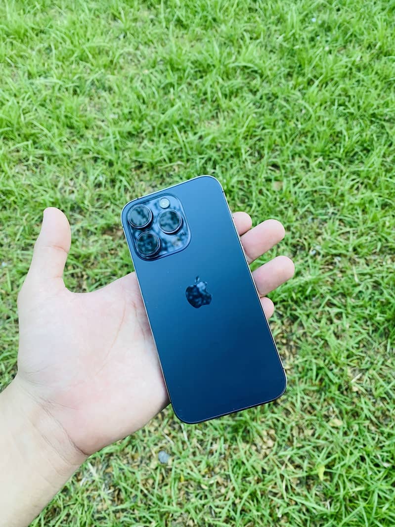 Apple iPhone 14 Pro 0