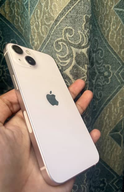 Apple iPhone 13