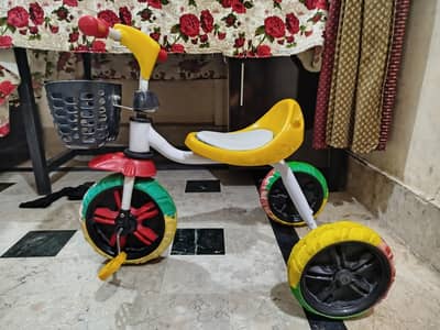 A bicycle for a 3-year-old or 4-year-old