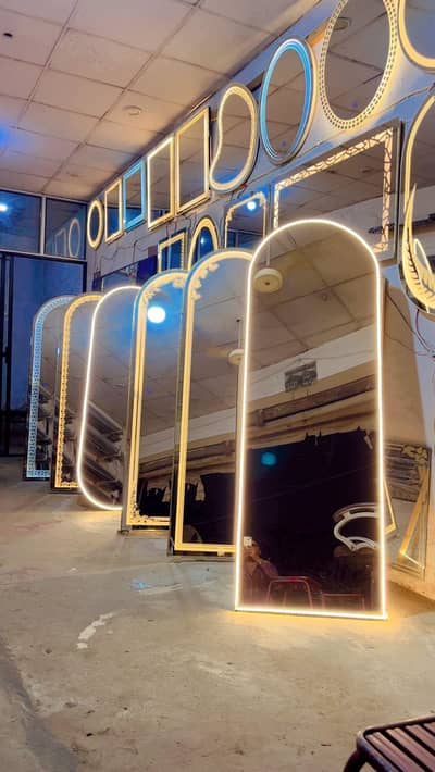 Standing light Mirror For sell