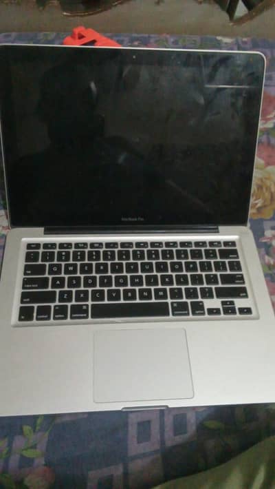 Macbook pro 2012 i5 3rd gen 8gb 128gb
