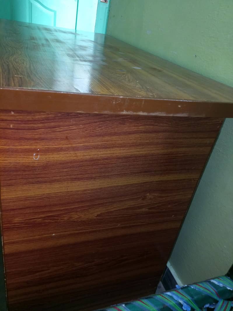 Iron Table 1