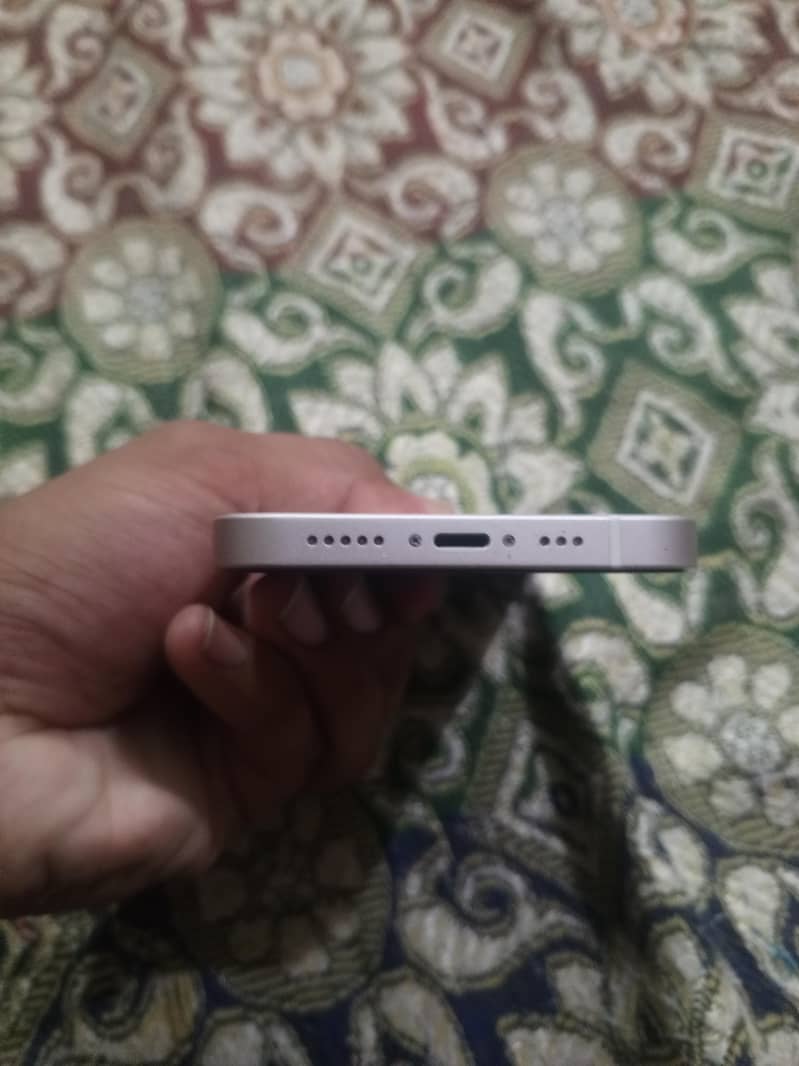 Apple iPhone 12 0