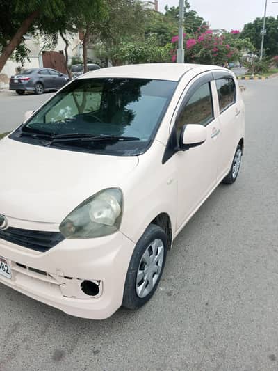 Daihatsu Mira 2012