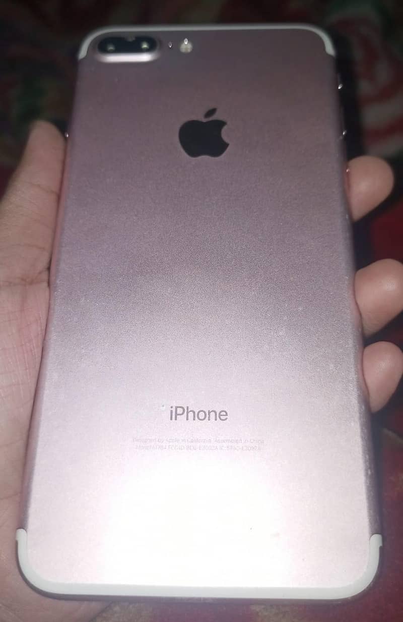 Apple iPhone 7 Plus 0