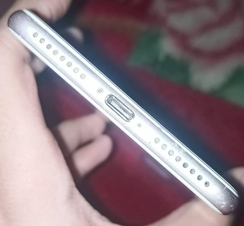 Apple iPhone 7 Plus 3