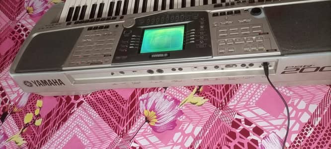 Keyboard Yahama 2000