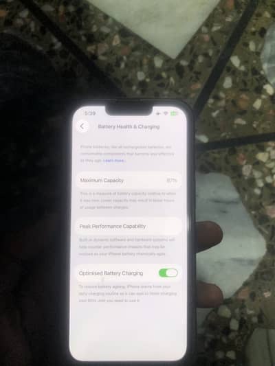 Apple iPhone 13