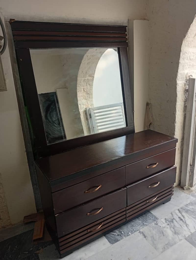 Dressing Table 3