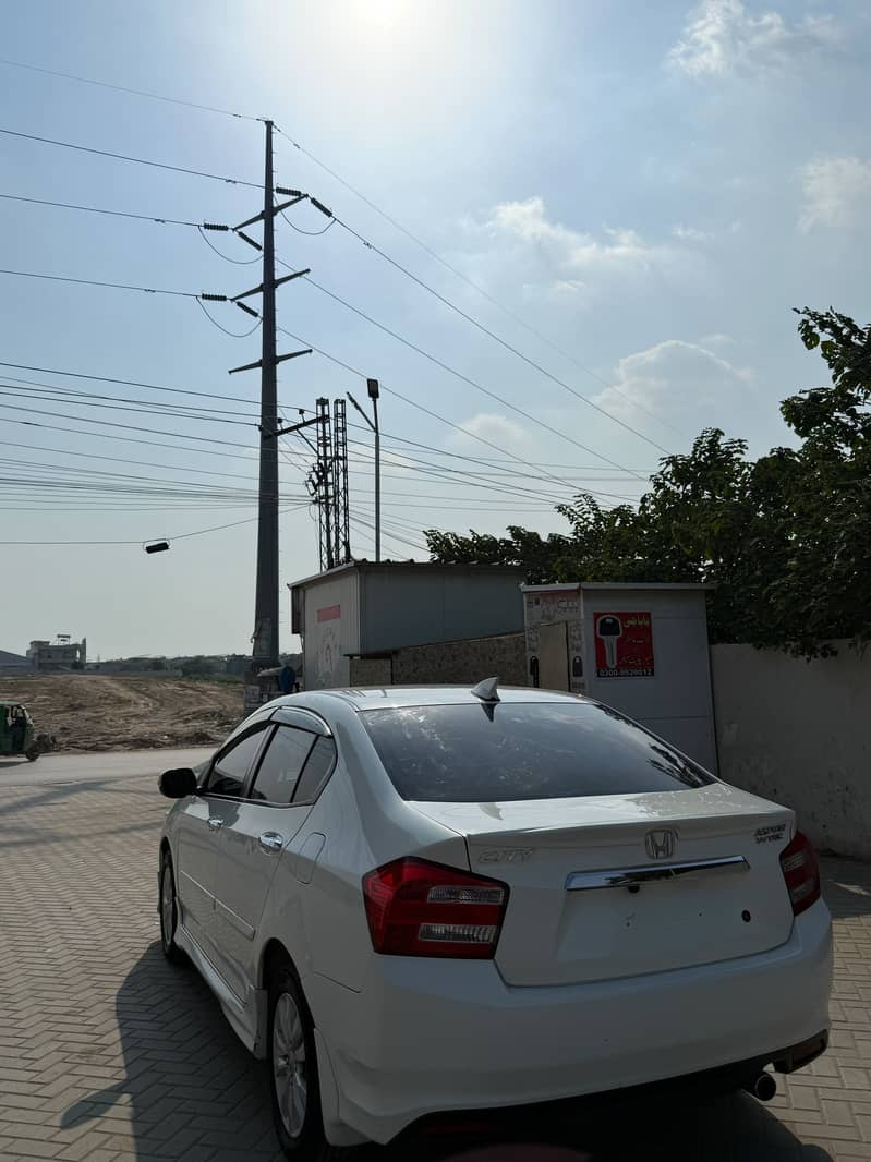 Honda City 2018 4