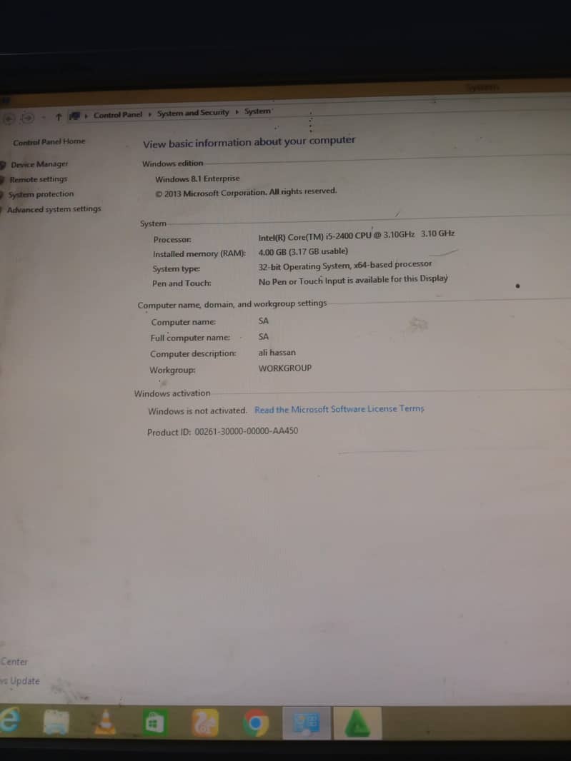 computer with table with speaker 5