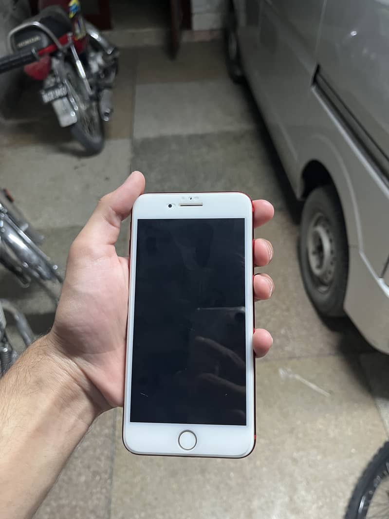 Apple iPhone 7 Plus 3