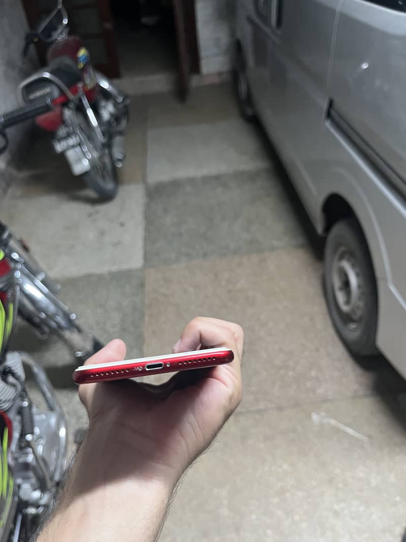 Apple iPhone 7 Plus 4