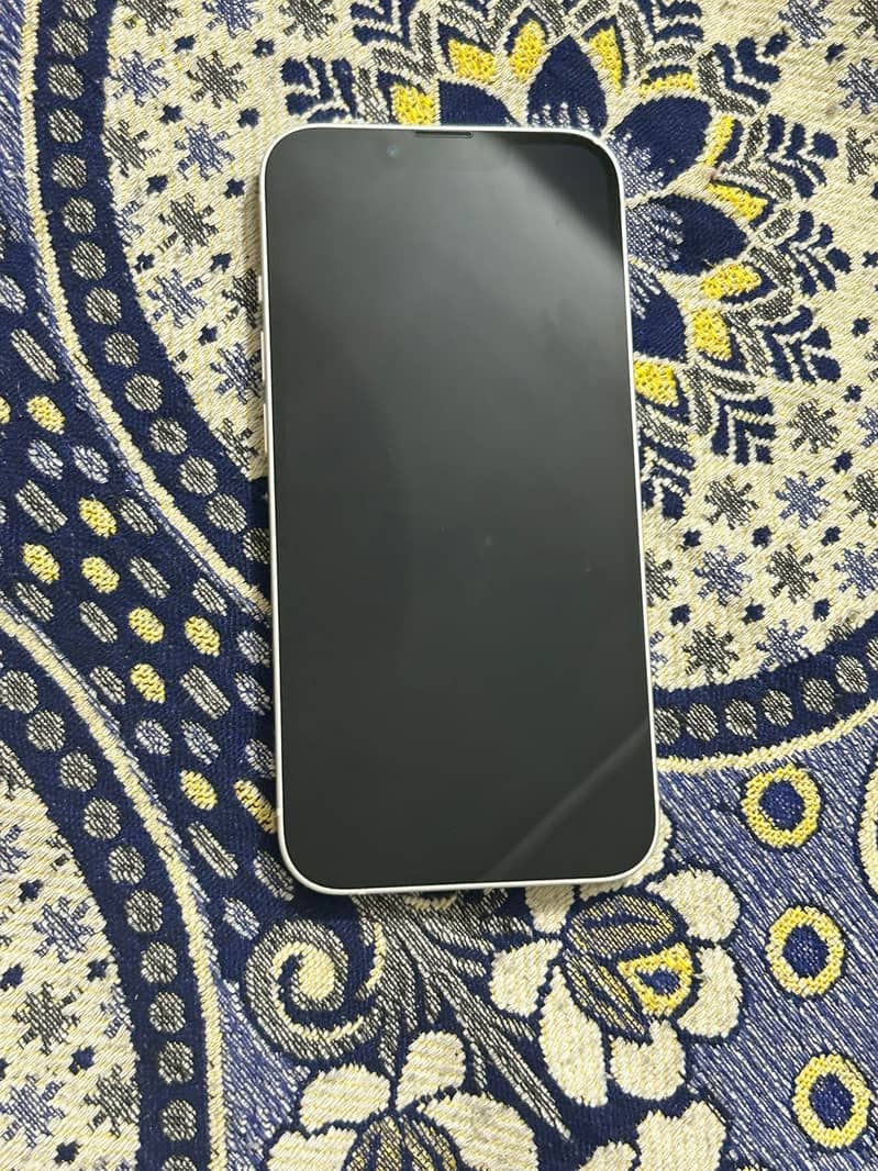 Apple iPhone 13 2