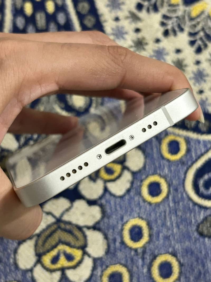 Apple iPhone 13 3