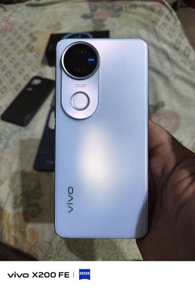 Vivo V50