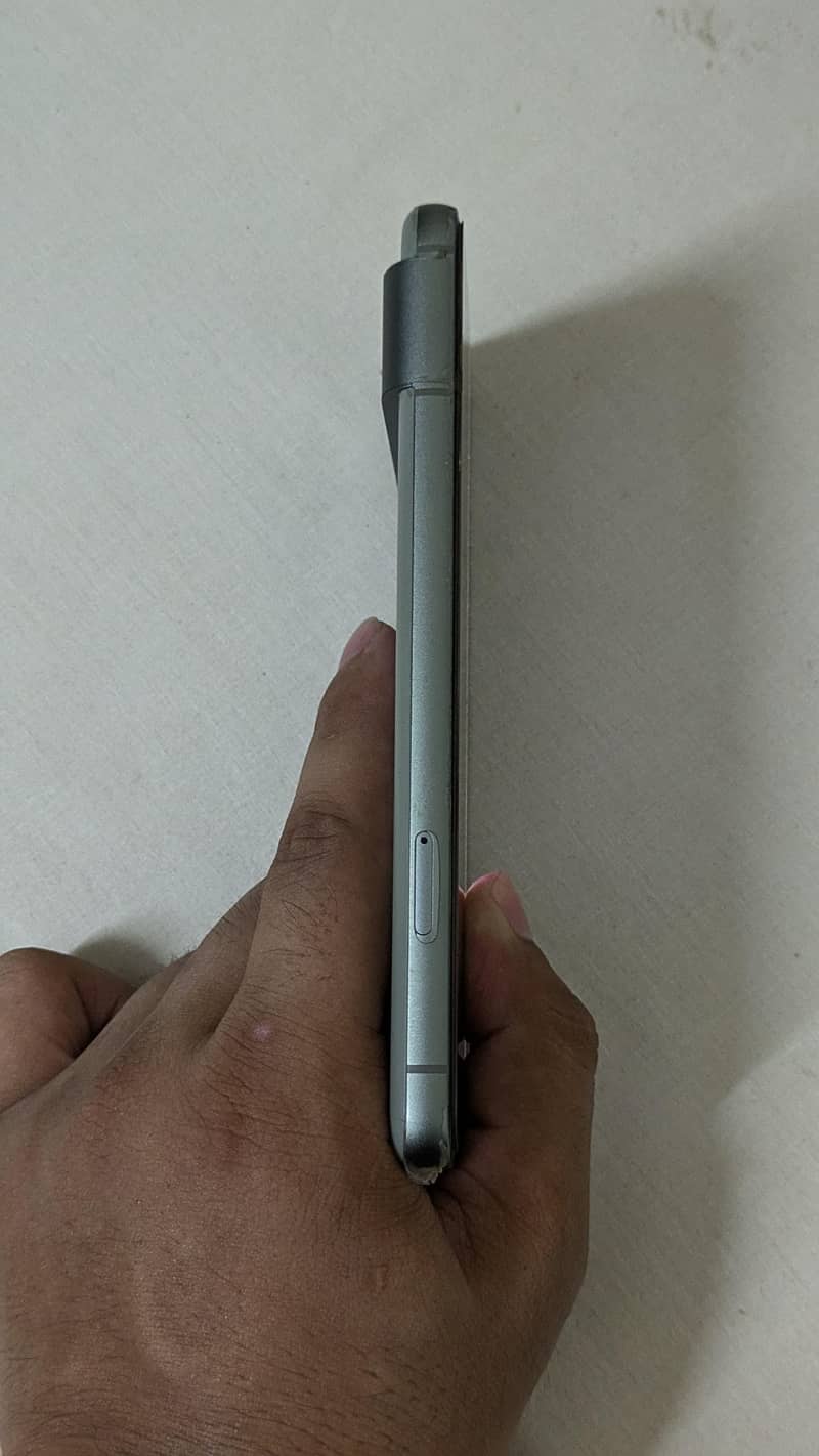 Google Pixel 8 2