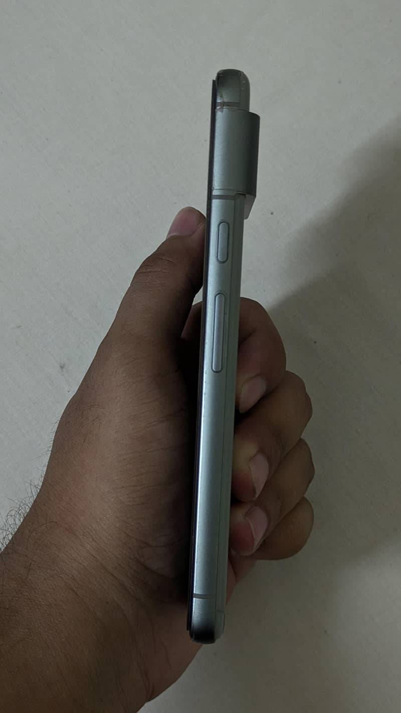 Google Pixel 8 3