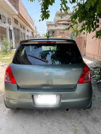 Suzuki swift dlx