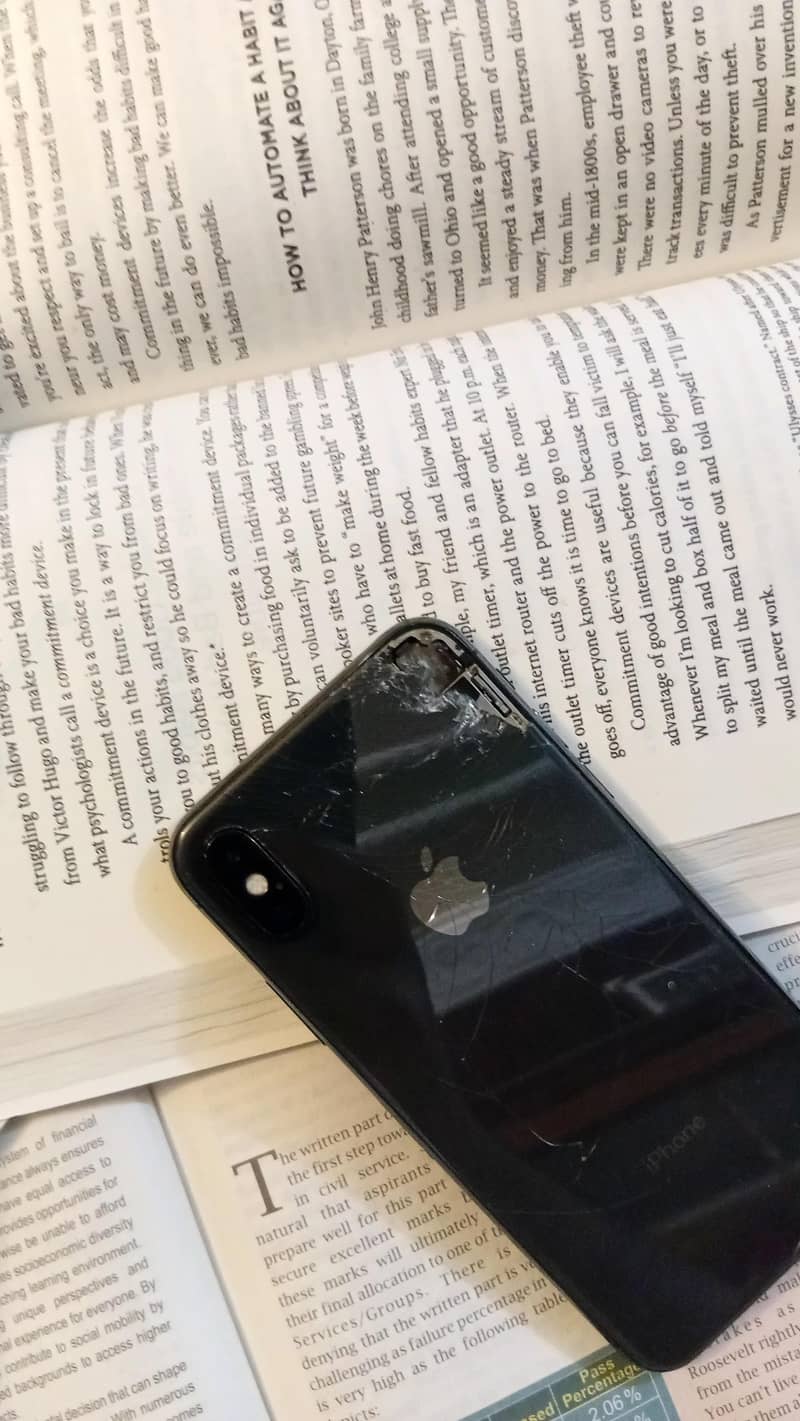 Apple iPhone X 3