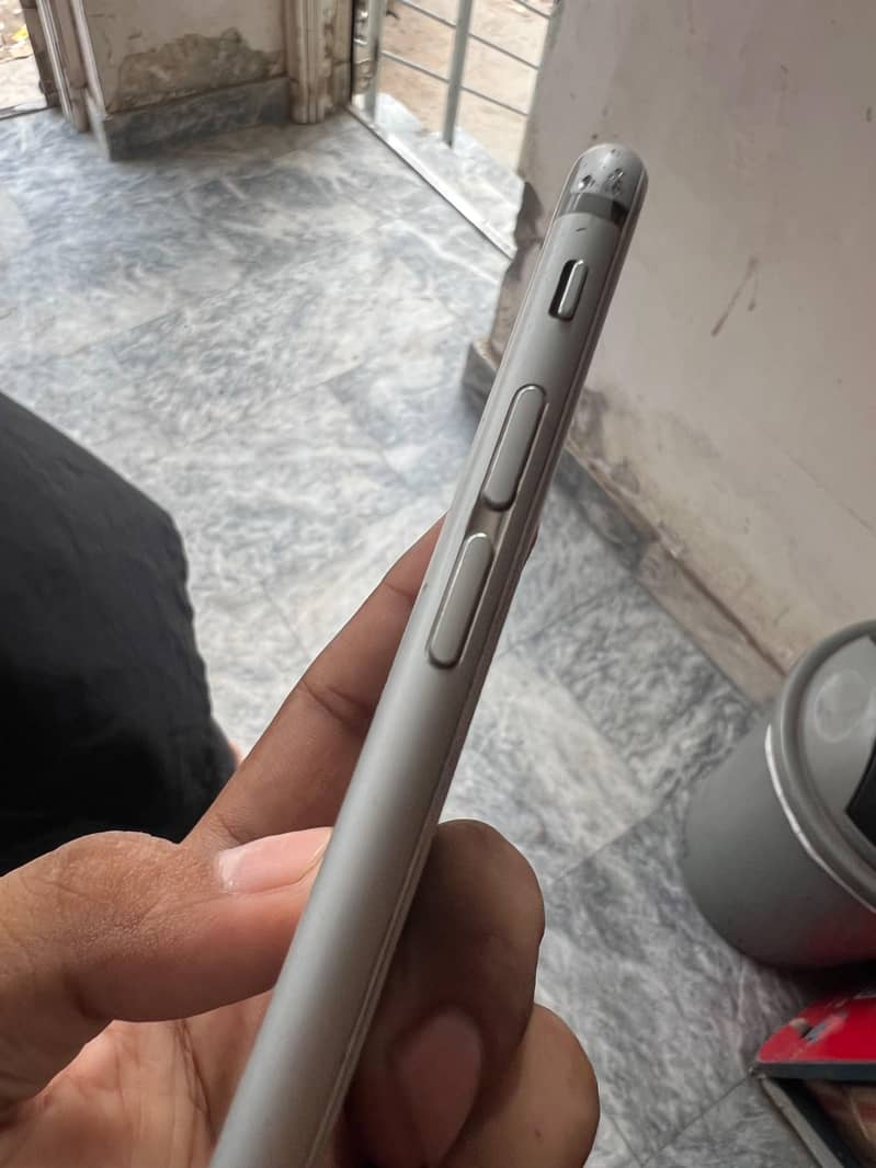 Apple iPhone 6 3
