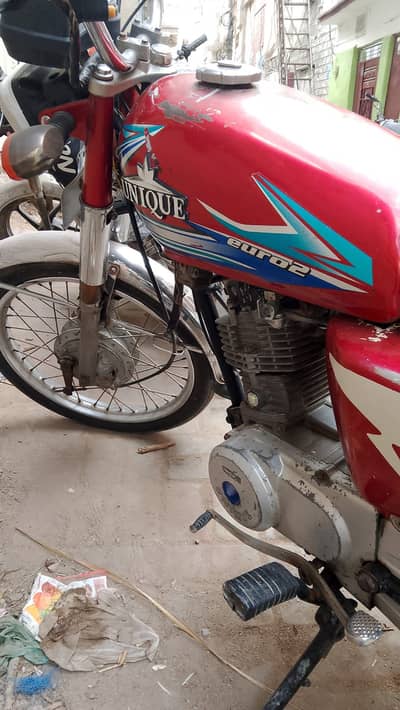 unique 125 2017 Model Excellent Condition / Urgent Sale