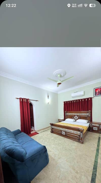 Guest house room available for rent location Gulistan e Johar