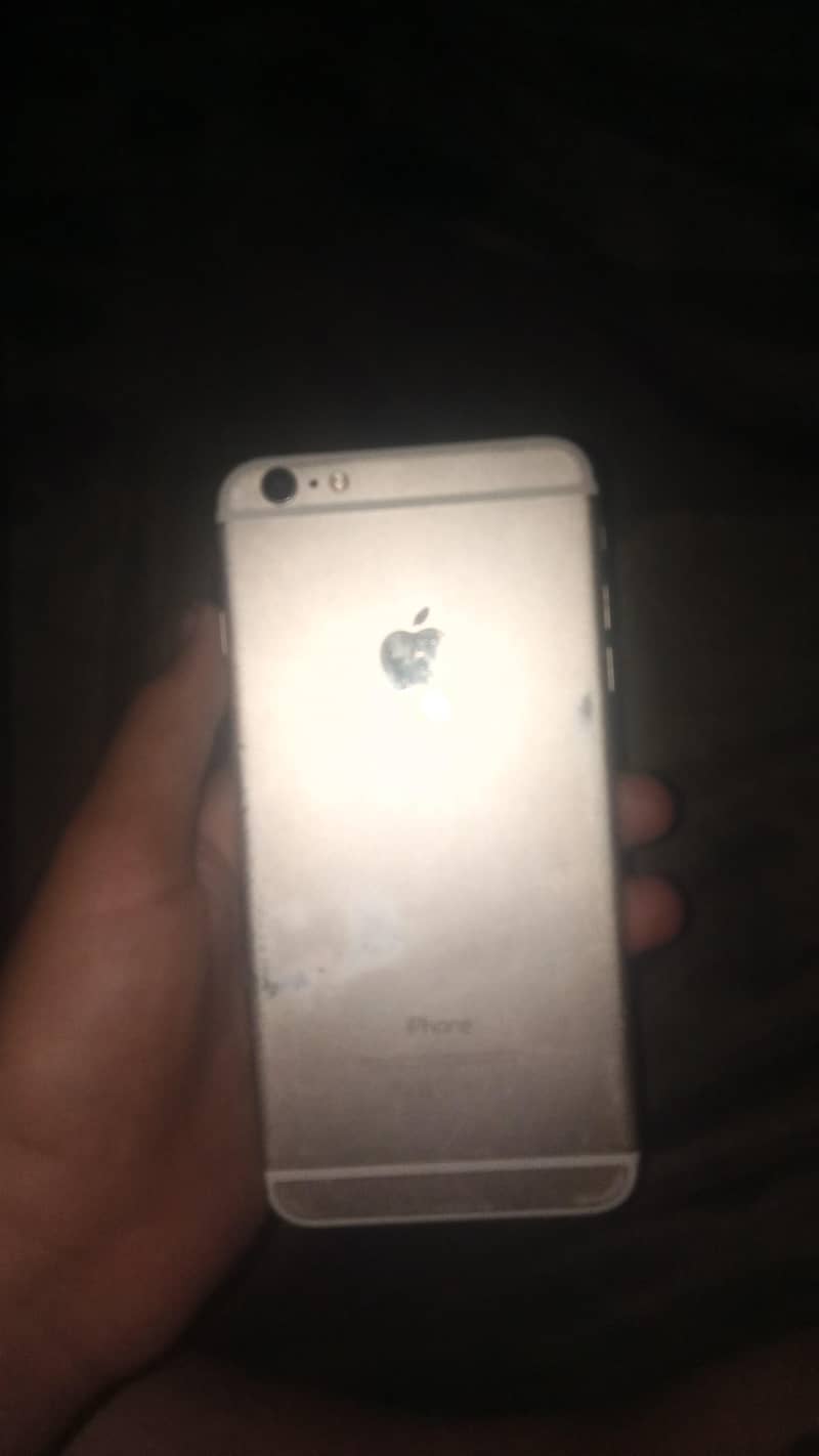 Apple iPhone 6 Plus 0