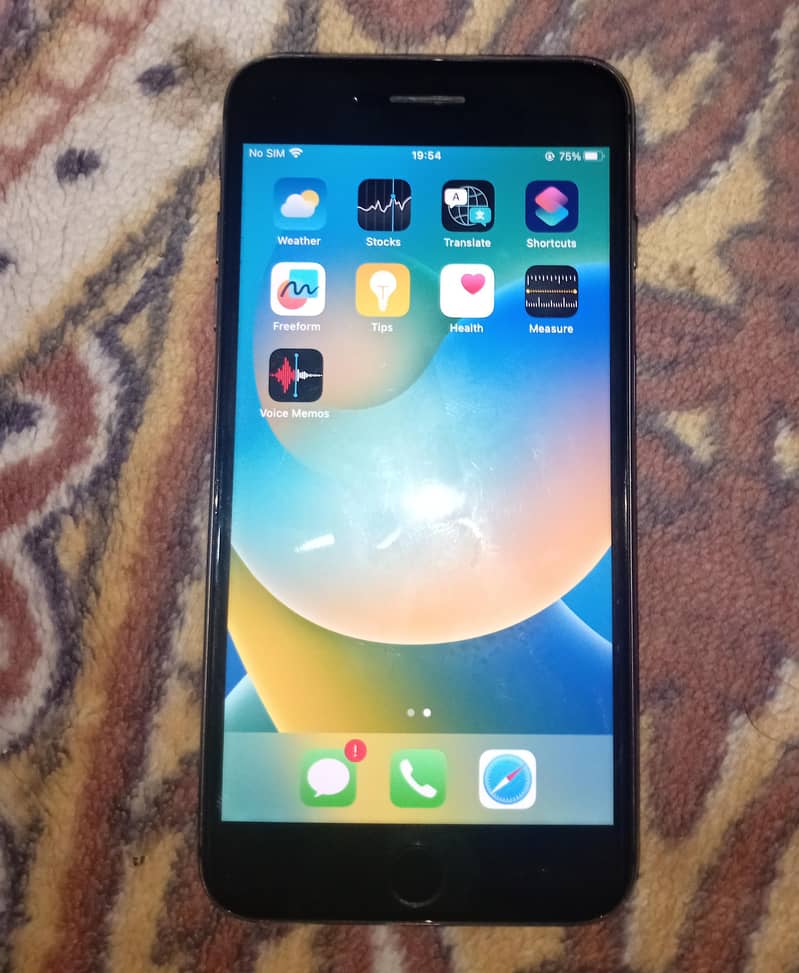 Apple iPhone 8 Plus 0