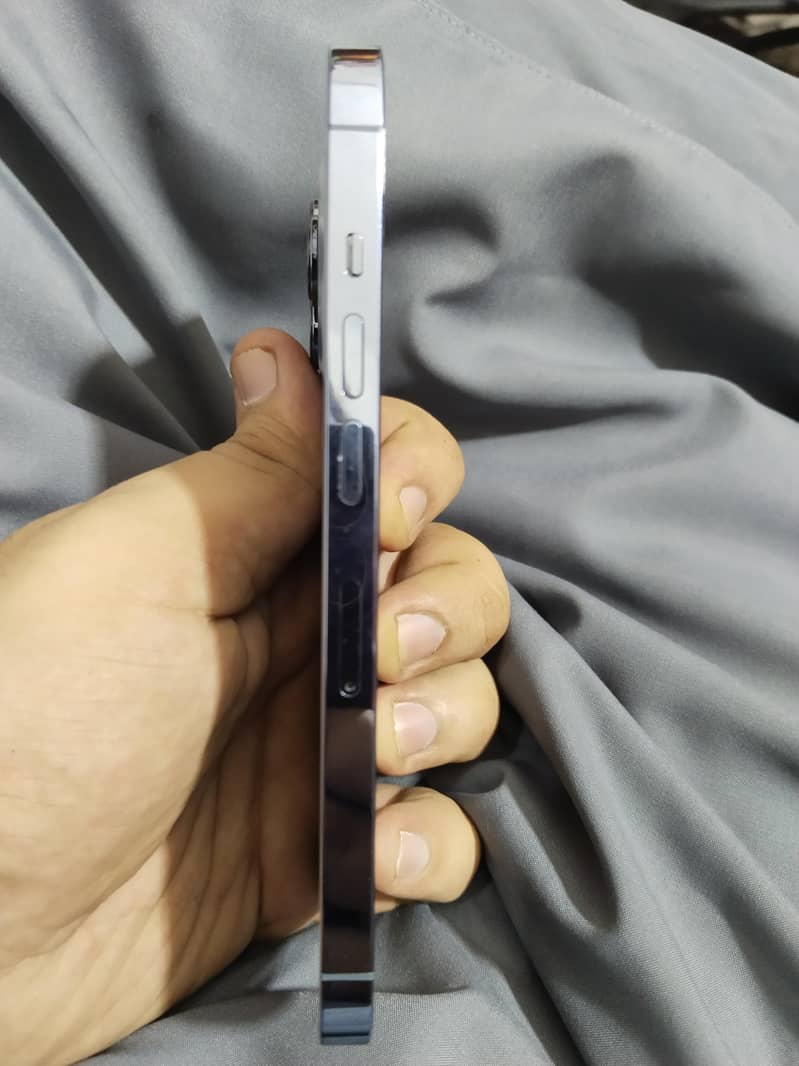 iPhone 13Pro 1