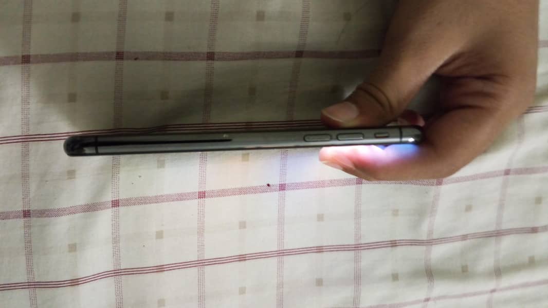 Apple iPhone X 2