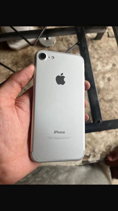 Apple iPhone 7
