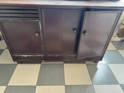 iron stand in very excellent condition
