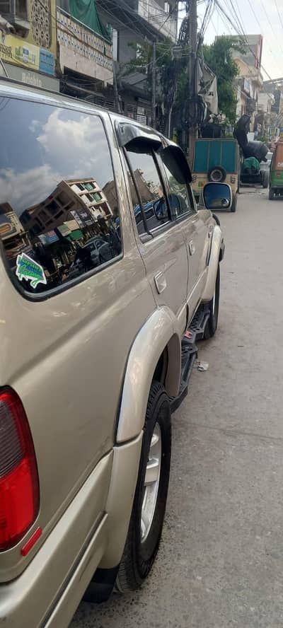 Toyota Surf 2000