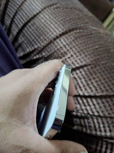 Apple iPhone 13 Pro Max pta approved with box