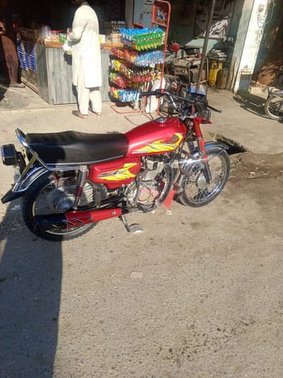 Honda 125cc. . 2021 model. . good condition