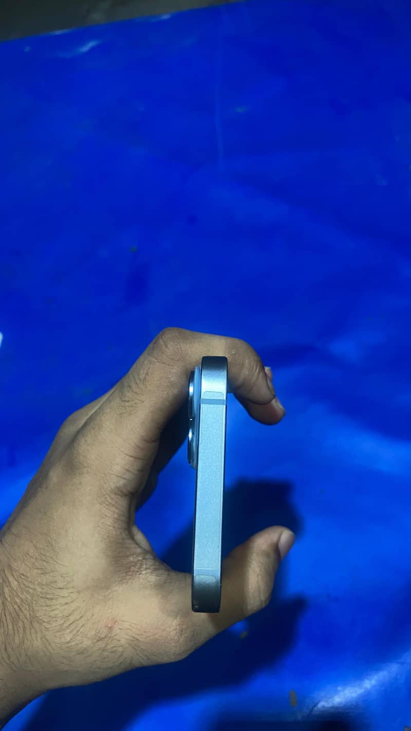 iPhone 14 2
