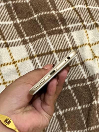 iphone 6s plus 128 GB  (no open no repair) (PTA approved) all ok