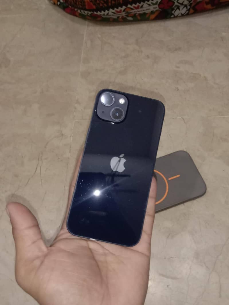 Apple iPhone 13 1