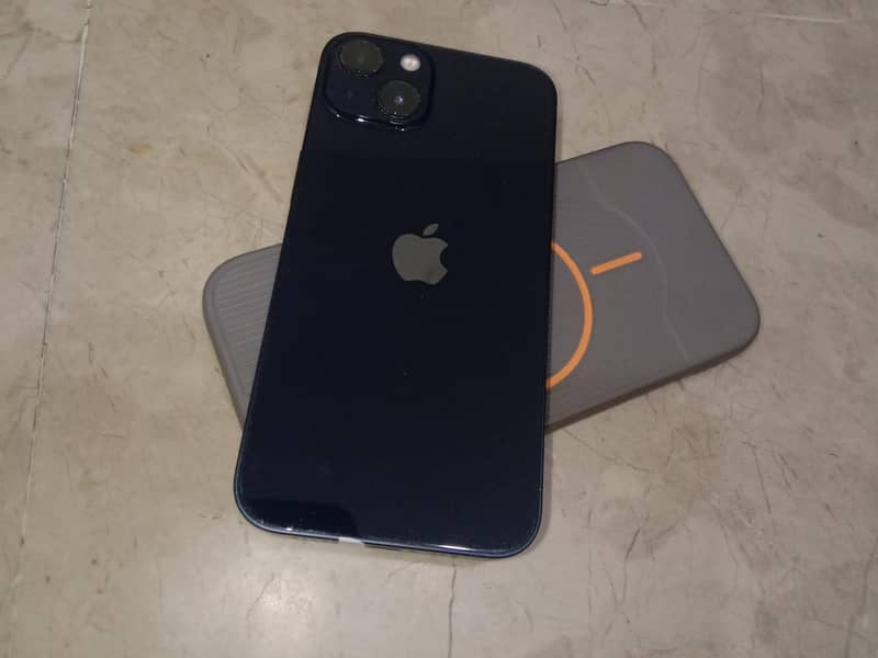 Apple iPhone 13 2