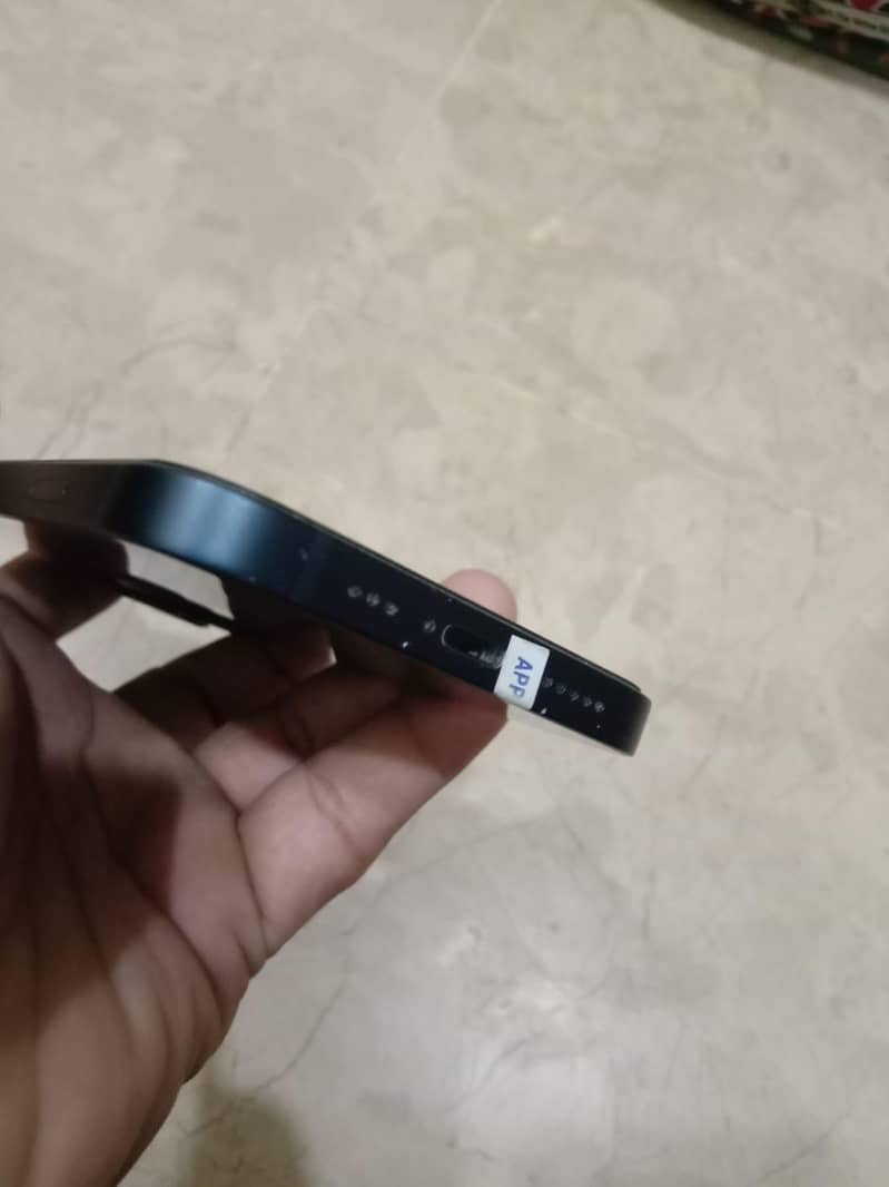 Apple iPhone 13 7