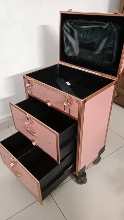 Bridal Vanity Unit for sale | URGENT SALE
