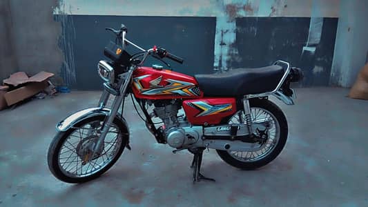 Honda 125 2013 model bht achi condition ma h