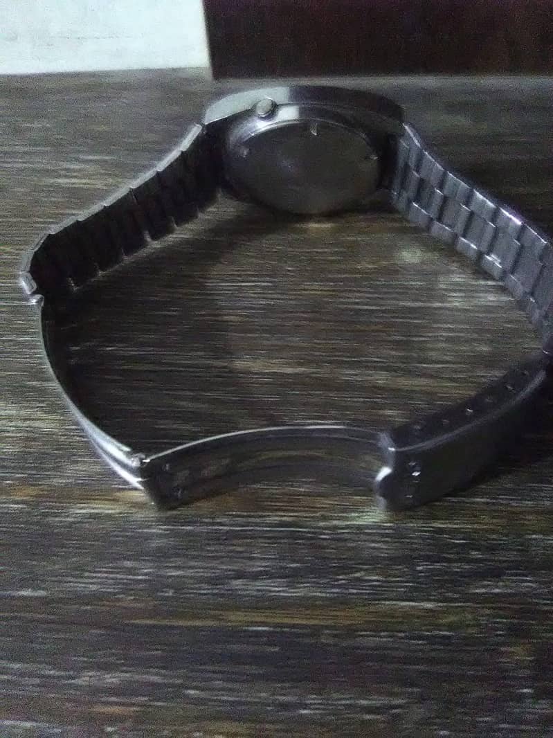 watch 1
