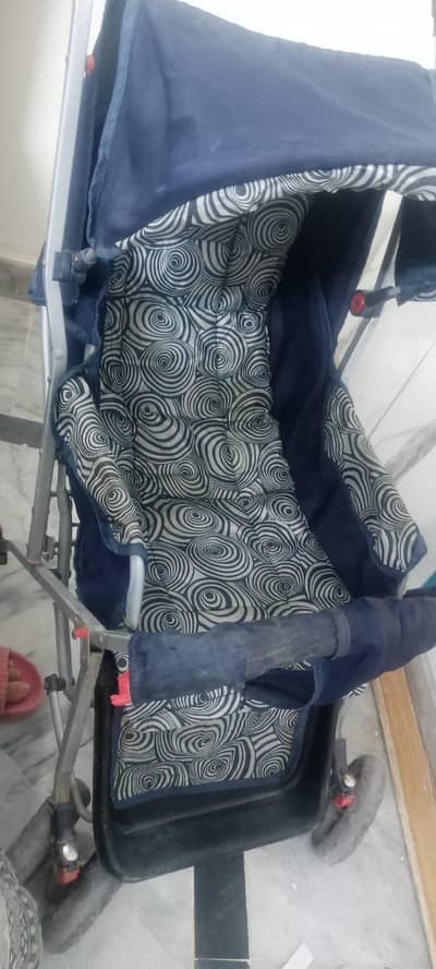 Pram Sale urgent new look all ok 03165162016