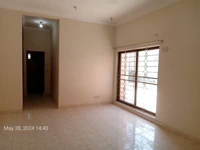 1 Kanal Upper Portion Available For Rent
