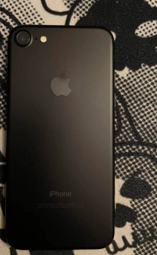 Apple iPhone 7 0